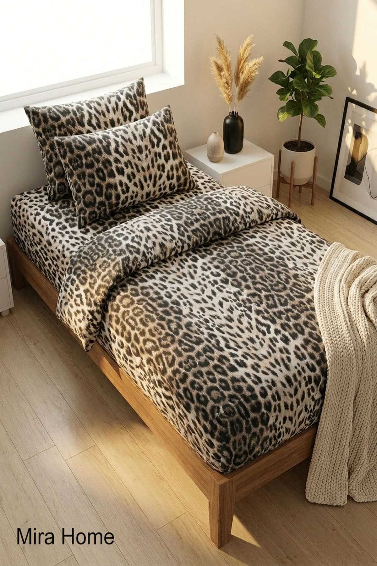 Leopar Desenli Pamuklu Lastikli Çarşaflı Tek Kişilik Nevresim Takımı (100x200 Cm)