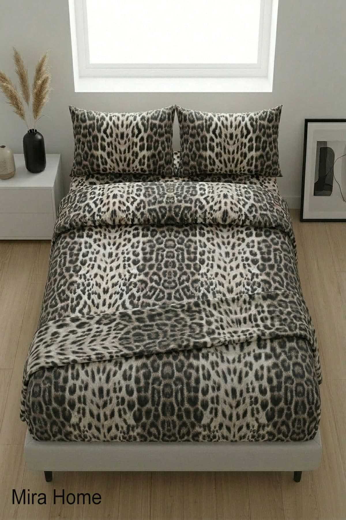 Leopar Desenli Pamuklu Lastikli Çarşaflı Battal Boy Nevresim Takımı (180x200 Cm)