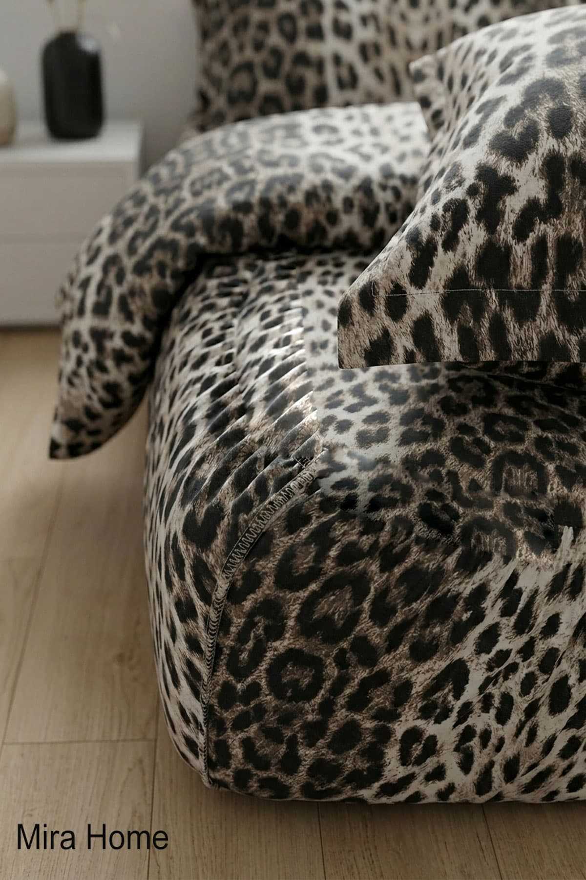 Leopar Desenli Pamuklu Lastikli Çarşaflı Tek Kişilik Nevresim Takımı (100x200 Cm)