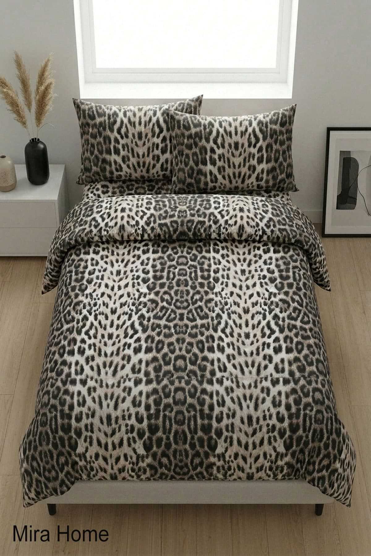 Leopar Desenli Pamuklu Lastikli Çarşaflı Battal Boy Nevresim Takımı (180x200 Cm)
