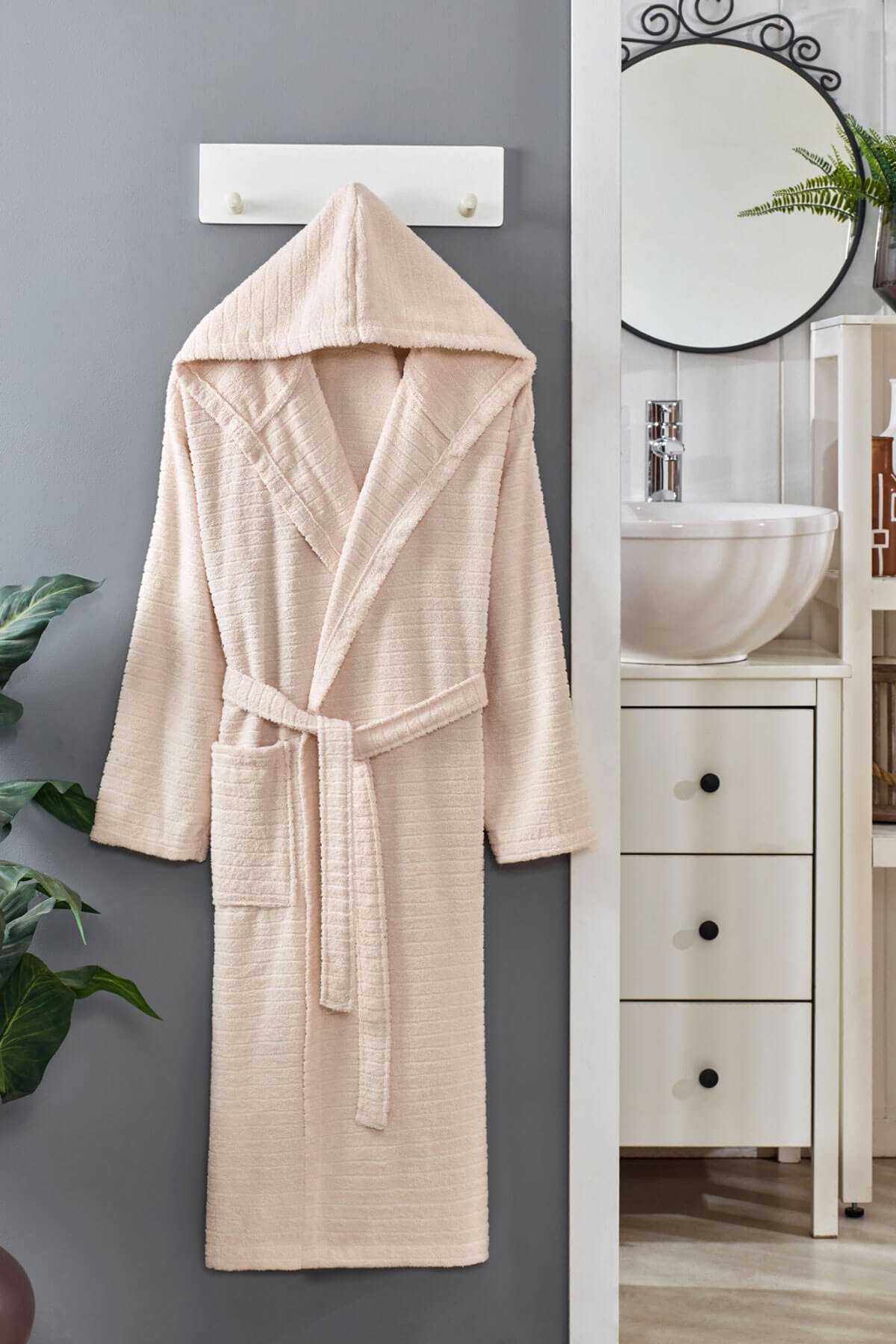 Kapüşonlu Unisex Banyo Bornozu %100 Soft Pamuklu Krem Kapüşonlu Unisex Banyo Bornozu %100 Soft Pamuklu Krem