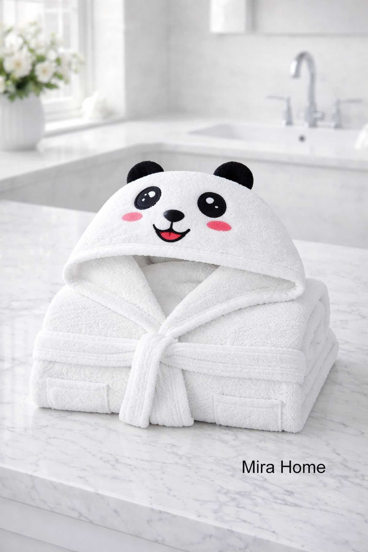 Sevimli Panda Nakışlı Beyaz Pamuklu Kapşonlu Çocuk Bornozu