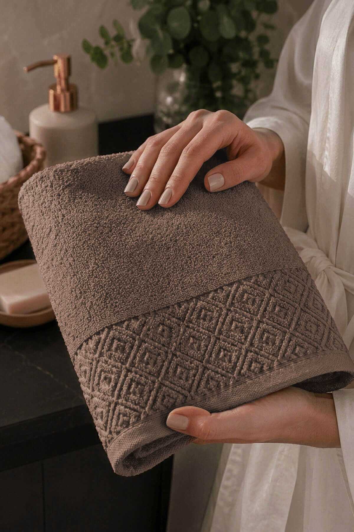 El Yüz Havlusu 50x90 cm %100 Pamuk Kısmi Kadife Quadro Kahve