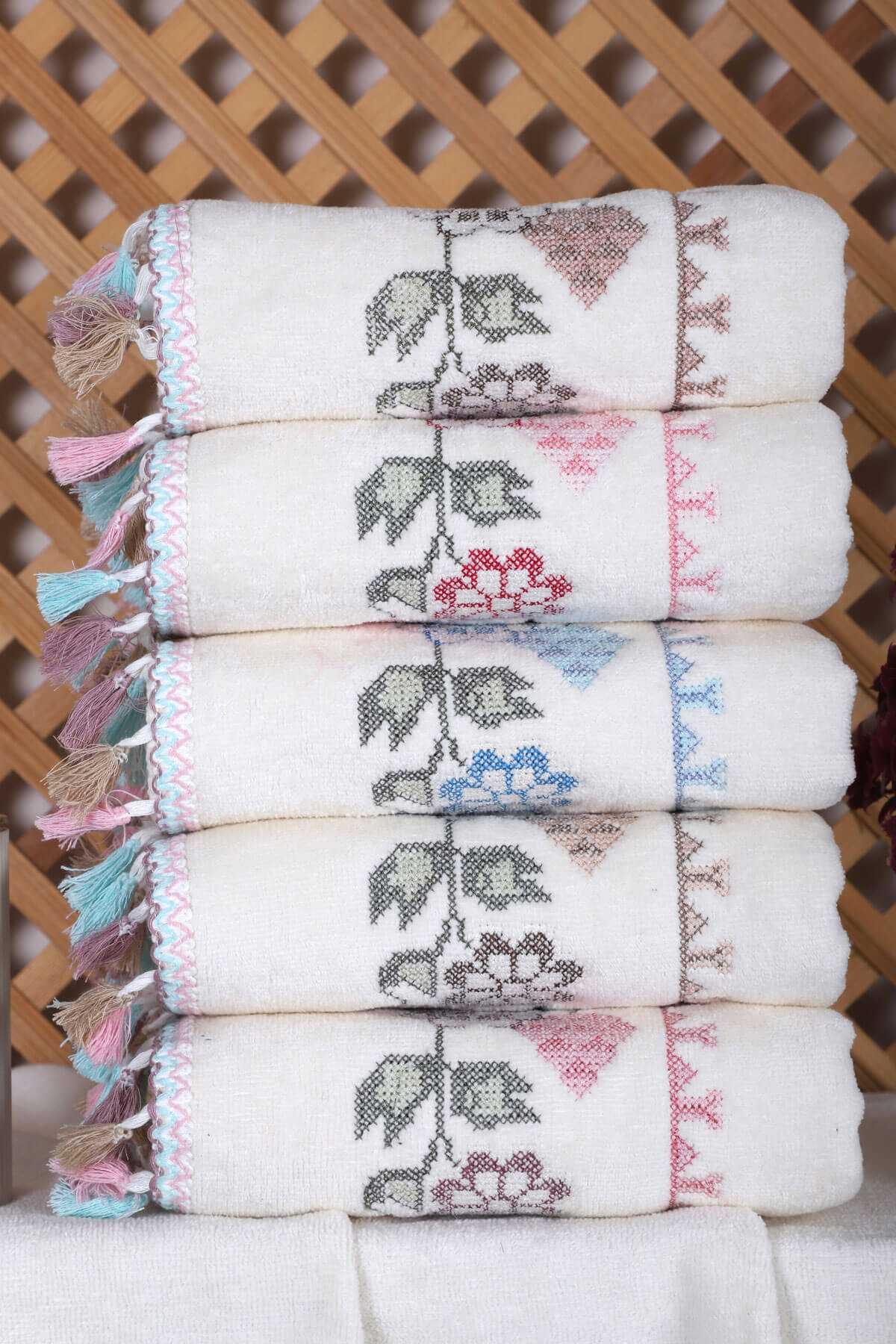 6 lı Kanaviçe Nakışlı Mutfak Havlusu Seti Püsküllü 30 x 50 Cm 6 lı Kanaviçe Nakışlı Mutfak Havlusu Seti Püsküllü 30 x 50 Cm